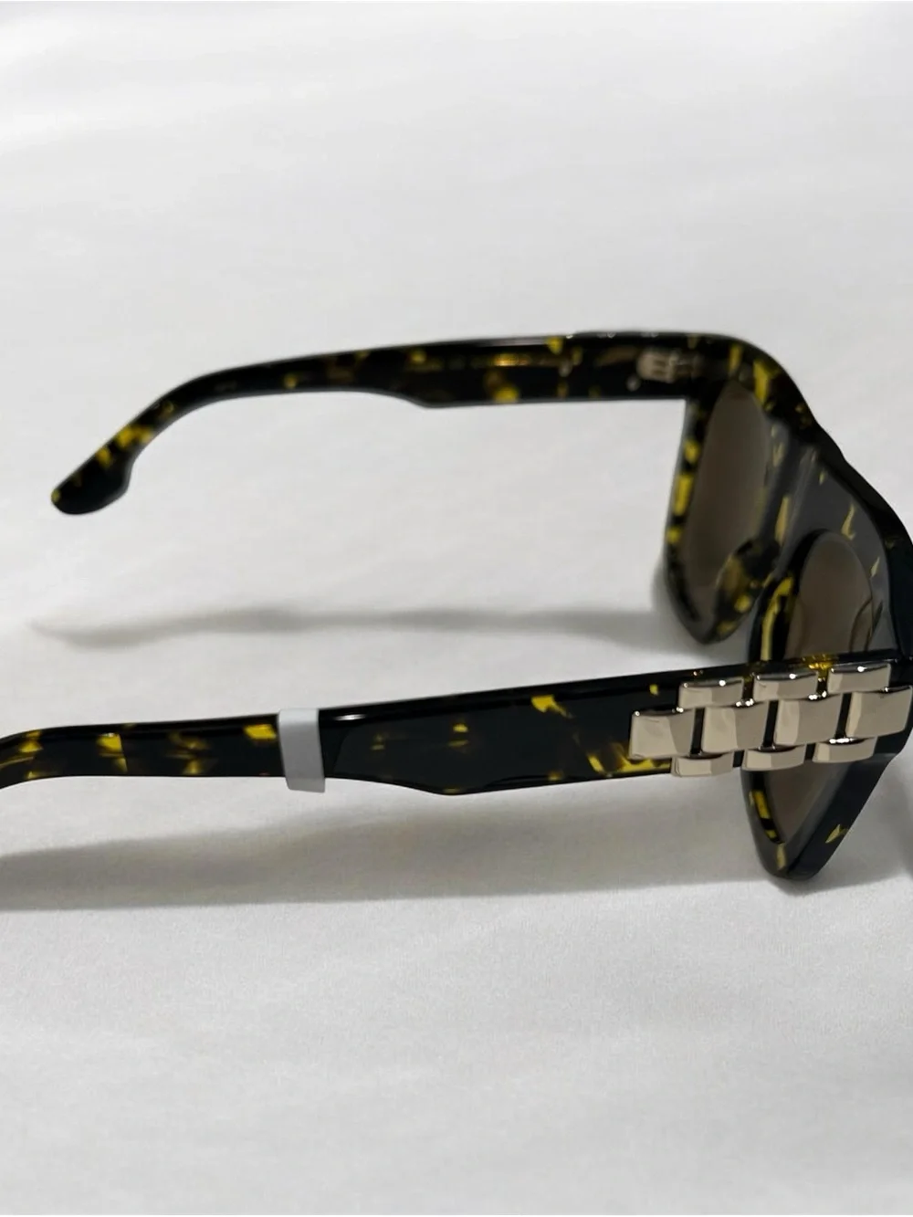 Victoria Beckham Tortoiseshell Sunglasses with Brown Lenses